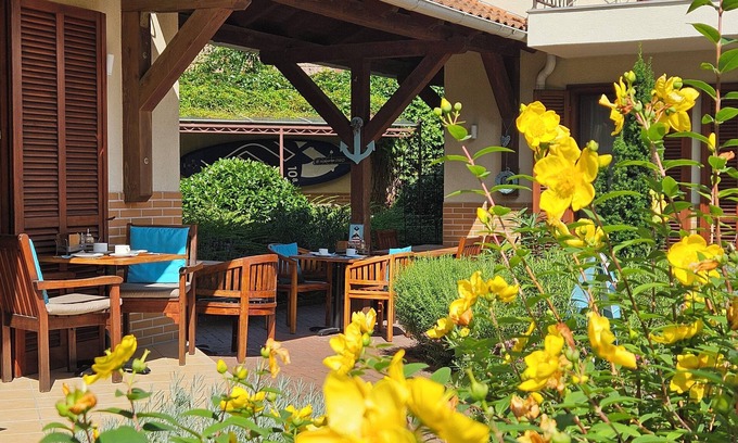 Balatonmariafurdo Bed & Breakfast | Hullám Villa