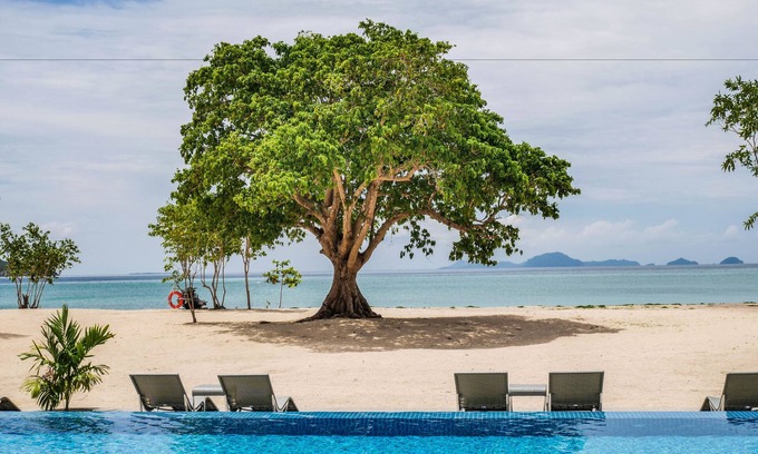 Carles Hotel | Huni Sicogon