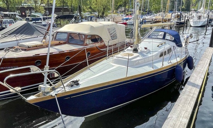 Centrum Other | Husbåten Svea i Göteborg City, mitt emot operan. Lilla Bommens Gästhamn.