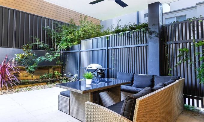 Huskisson Apartment | Husky Sands - Pet Friendly - 5 Mins Walk to Beach