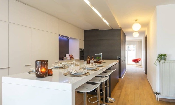 Het Zoute Apartment | Huswell - Modern apartment at the beach with parking