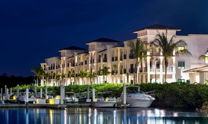 Naples Hotel | Hyatt House Naples/5th Avenue