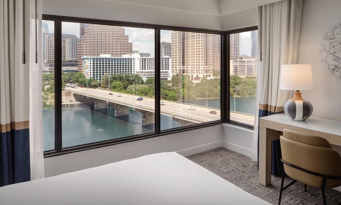 Downtown Austin Hotel | Hyatt Regency Austin