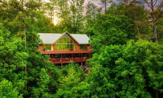 Gatlinburg - Pigeon Forge Cabin | Hygge Chalet, Serene Mountain views