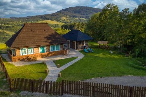 Vama House | Hygge Hut