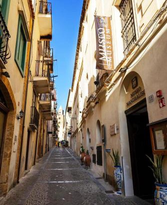 Old Town Apartment | I Sassi di Cefalù Holiday House