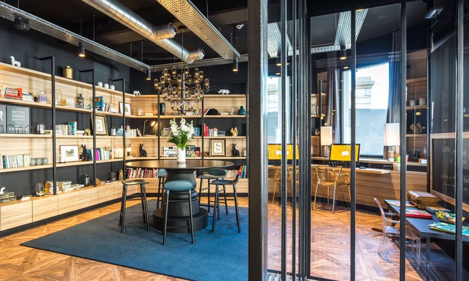 Laval Hotel | ibis Styles Laval Centre Gare