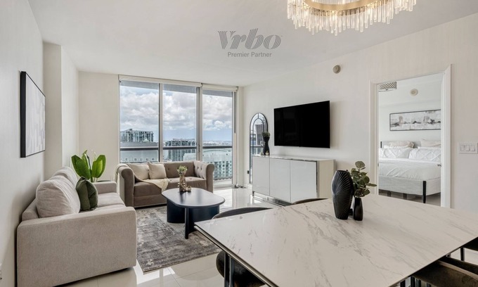 Downtown Miami Condo | ICON W BRICKELL BY IMD MIAMI VACATION RENTALS SUNSET SKY VIEW 1BR/1BA