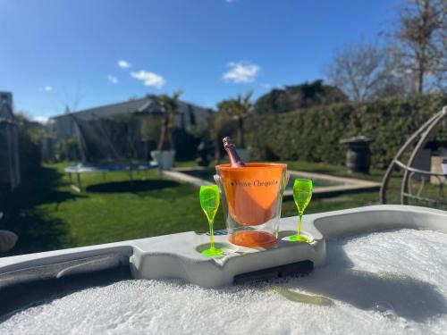 Saint-Aunes House | Idéal pour vos vacances Villa avec piscine et jacuzzi à 15 min de la plage