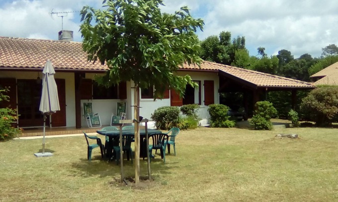 Sainte-Eulalie-en-Born House | Ideal family home