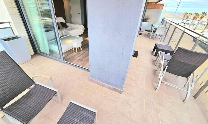 Badalona Apartment | Ideal for families in Barcelona beach with swimming pool