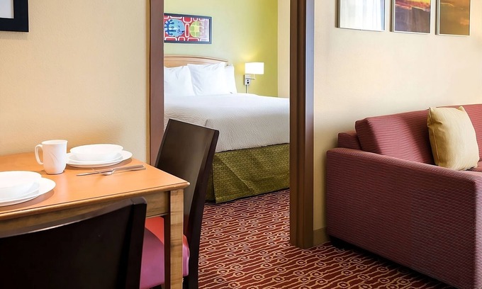 Shea Business Park Hotel | Ideal Home Base for Exploring Scottsdale's Rich Culture & Nature w/Outdoor Pool