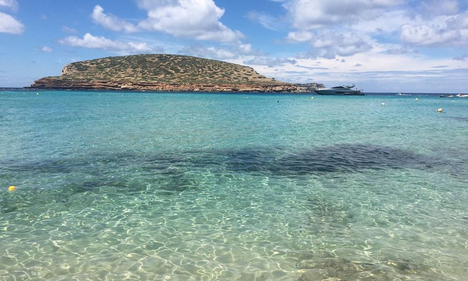 San Antonio Bay Apartment | Idilic Feng Shui Beach Front Apartment