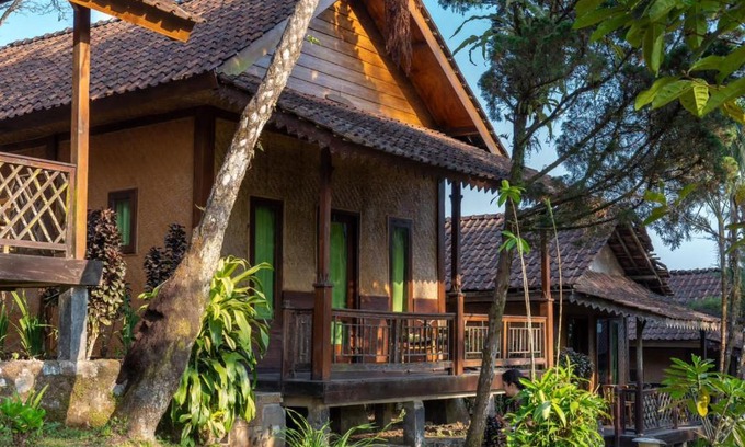 Banyuwangi House | idjen Resto & Guest House deluxe