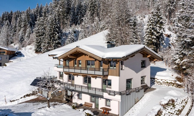 Sankt Jakob in Haus Apartment | Idyllic apartment, terrace and mountain view