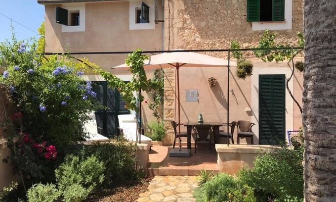 Es Capdella House | Idyllic vacation home with pool