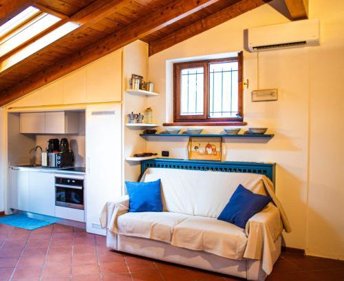 Trento Old Town Apartment | Il Nettuno Chalet Stile Rustico in Centro Città