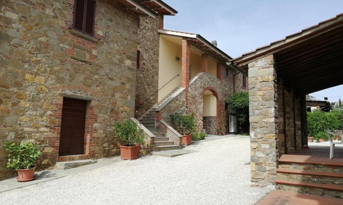 Lucignano House | Il papavero verde