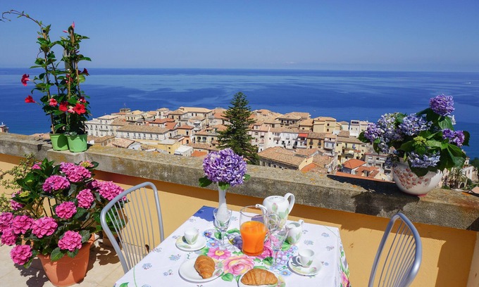 Pizzo Apartment | Il Terrazzo su Pizzo - panoramic apartment with sea view
