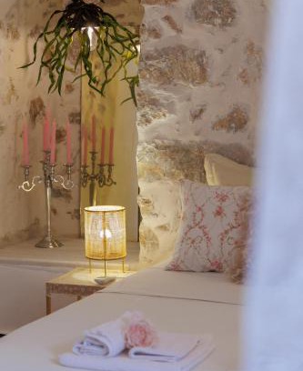 Areopoli Apartment | Iliana's house - spacious cave house in the center of Areopolis