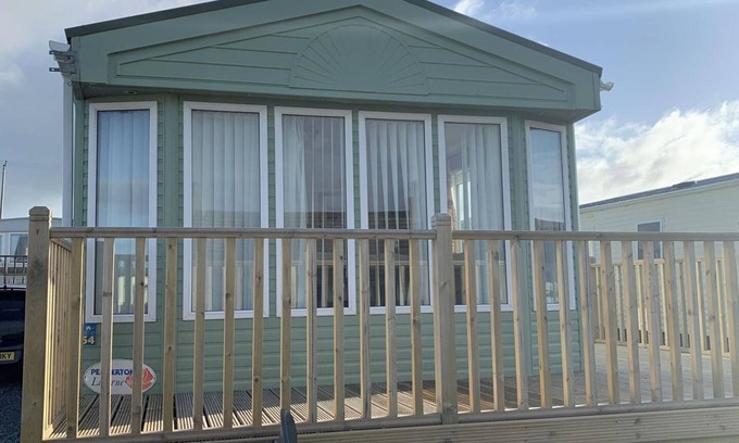 Monreith Cabin | Immaculate 2-Bed Lodge in Monreith