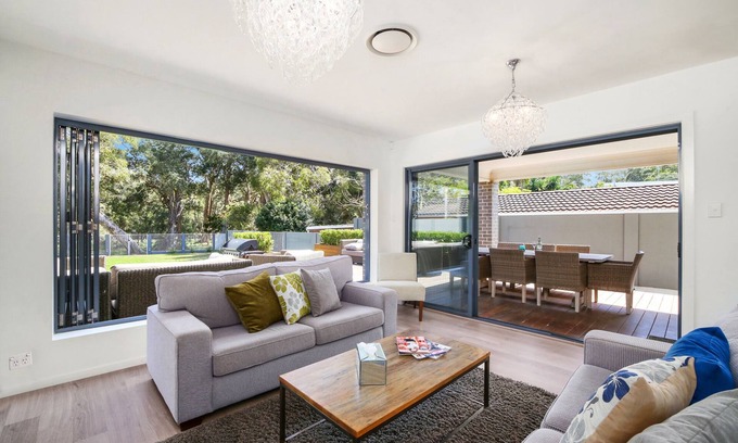 North Avoca House | Immaculate 4-bedroom Home, Minutes from the Beach