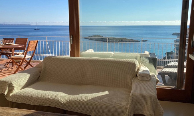 Illetas Apartment | Impressive apartment with a balcony to the sea