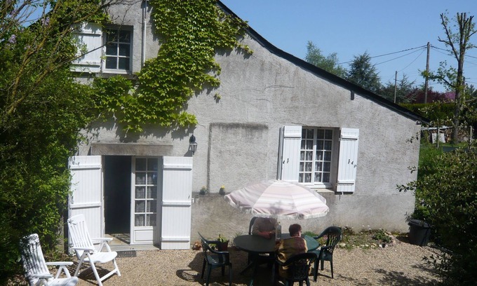 Murs-Erigne House | In a quiet hamlet, 3* GÎTE 10 minutes from ANGERS, (Internet by fiber).