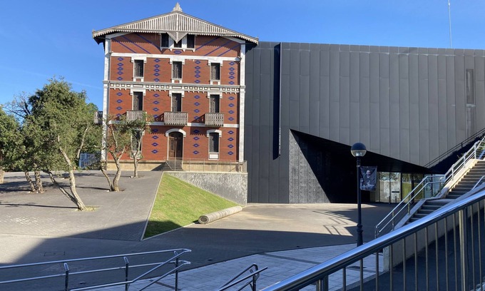 Getaria Apartment | In front of the Balenciaga Museum