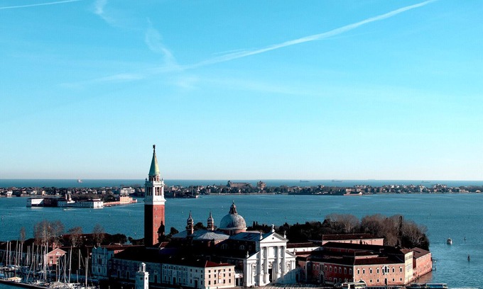 Pellestrina Apartment | In front of the sea, swimming pool and air conditioning