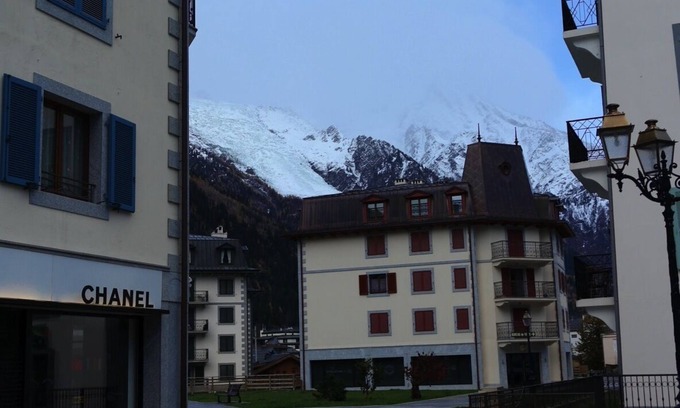Chamonix City Centre Apartment | In the heart of the pedestrian centre: Luxury 2-room apartment for 4 people