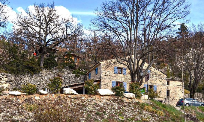 Reilhanette House | In the heart of the Toulourenc Valley, this welcoming and spacious vacation home with pool welcomes