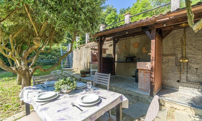 Uscio Apartment | In the hilly countryside between Genoa and Rapallo welcomes you this charming studio apartment.