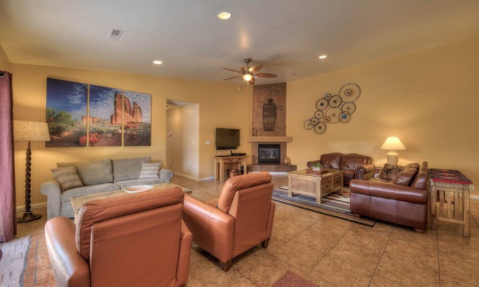 Moab House | In Town Near Main Street! Single Level With Garage - Private Gated Yard