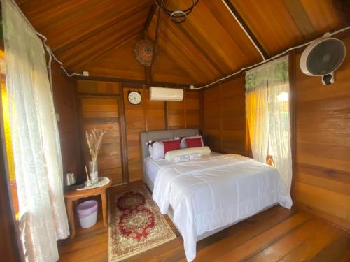 Alor Gajah Ski Chalet | Inap Desa Abang adik