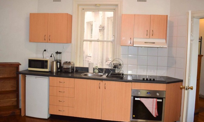 Kings Cross Apartment | Incredible Location One Bedroom Apartment