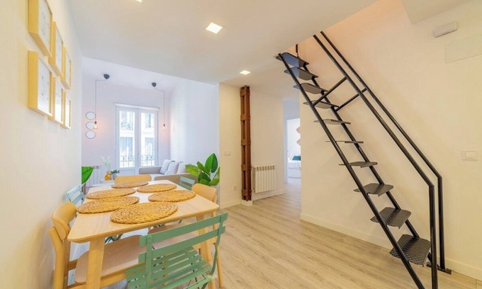 Palos de la Frontera Apartment | Incredible Quadruple Apartment in Atocha, 4A