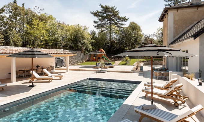 Ruoms Villa | Incredible villa with heated pool and private access to the Ardèche