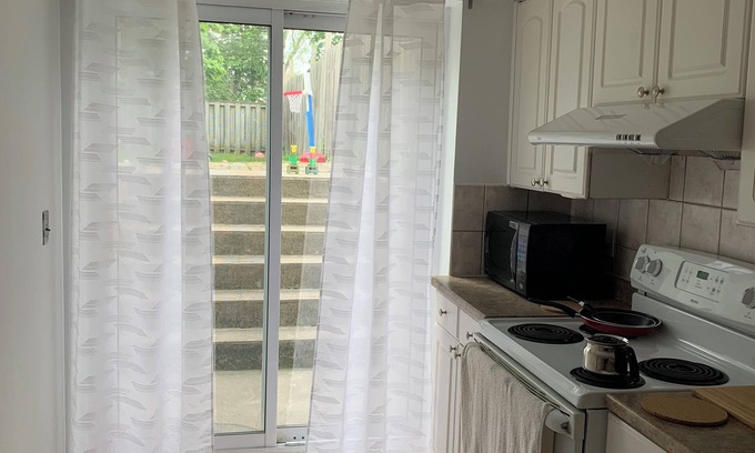 Mavis-Erindale House | Independent 2BR 1BTH 1PRK - Walk-in Ground Level