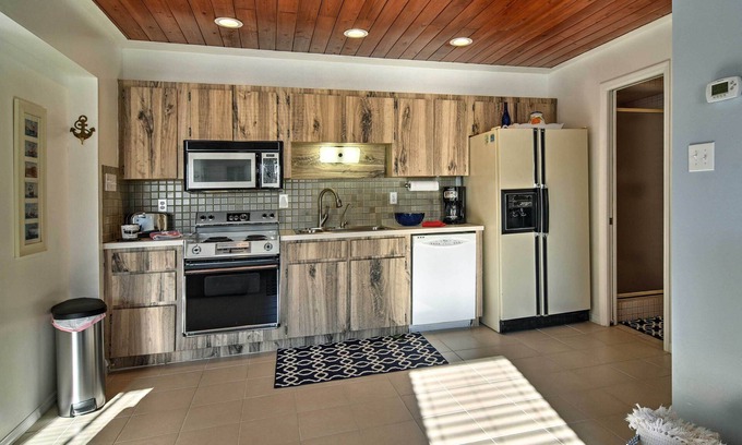 Indian Shores Cottage | Indian Shores Cottage w/Cabana - Steps to Beach!