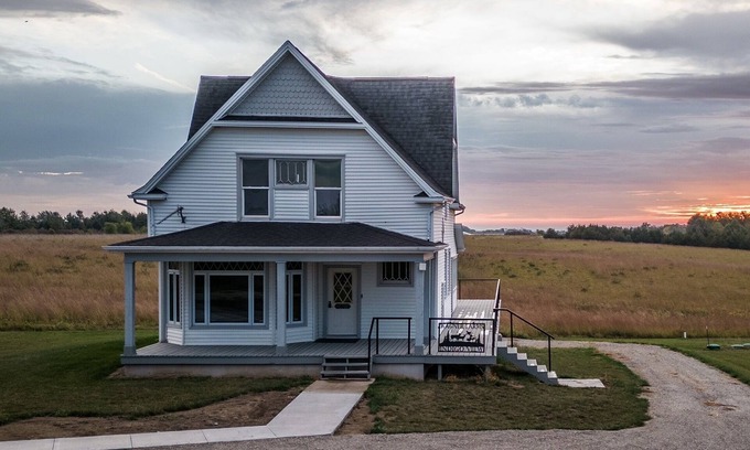 Yarmouth House | Indigo View a spacious country home on a paved road w/game room & deck.