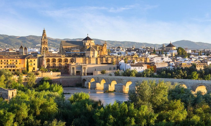 Guadalcanal Villa | Infinity pool 13m. Air conditioner. Billiards. Children's playground and farm.