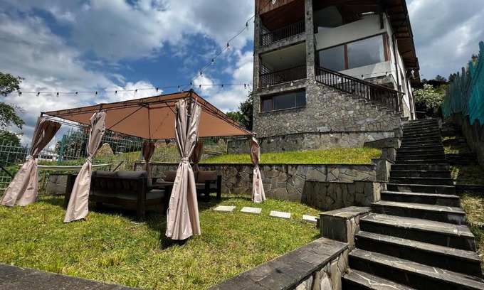 Busteni Villa | Infinity Villa