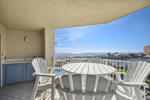 Holiday Isle Apartment | Inlet Reef 210- by Holiday Isle Properties