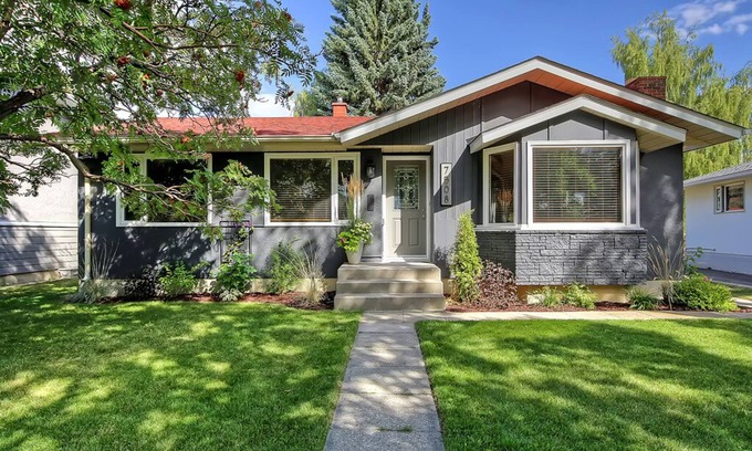 Southeast Calgary House | Inner City Hideaway with Huge Yard!
