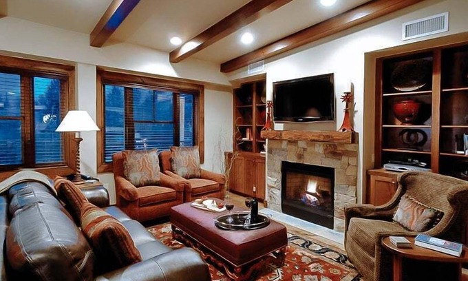 West End Condo | Innsbruck Aspen | Deluxe Two-Bedroom Suite 02 w/Hot tub, Centrally located