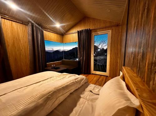 Dhanaulti Hotel | Instaview Kanatal