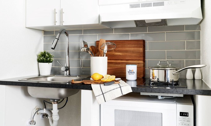 Pike Hotel | Intown Suites Extended Stay Indianapolis In - Traders Point
