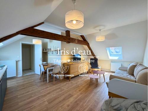 Saint-Martin-de-Brethencourt Apartment | Iris d'eau - Charming apartment village center