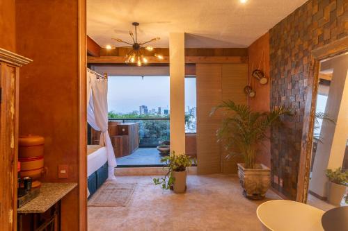 Santa Teresa Apartment | Iron and Stones